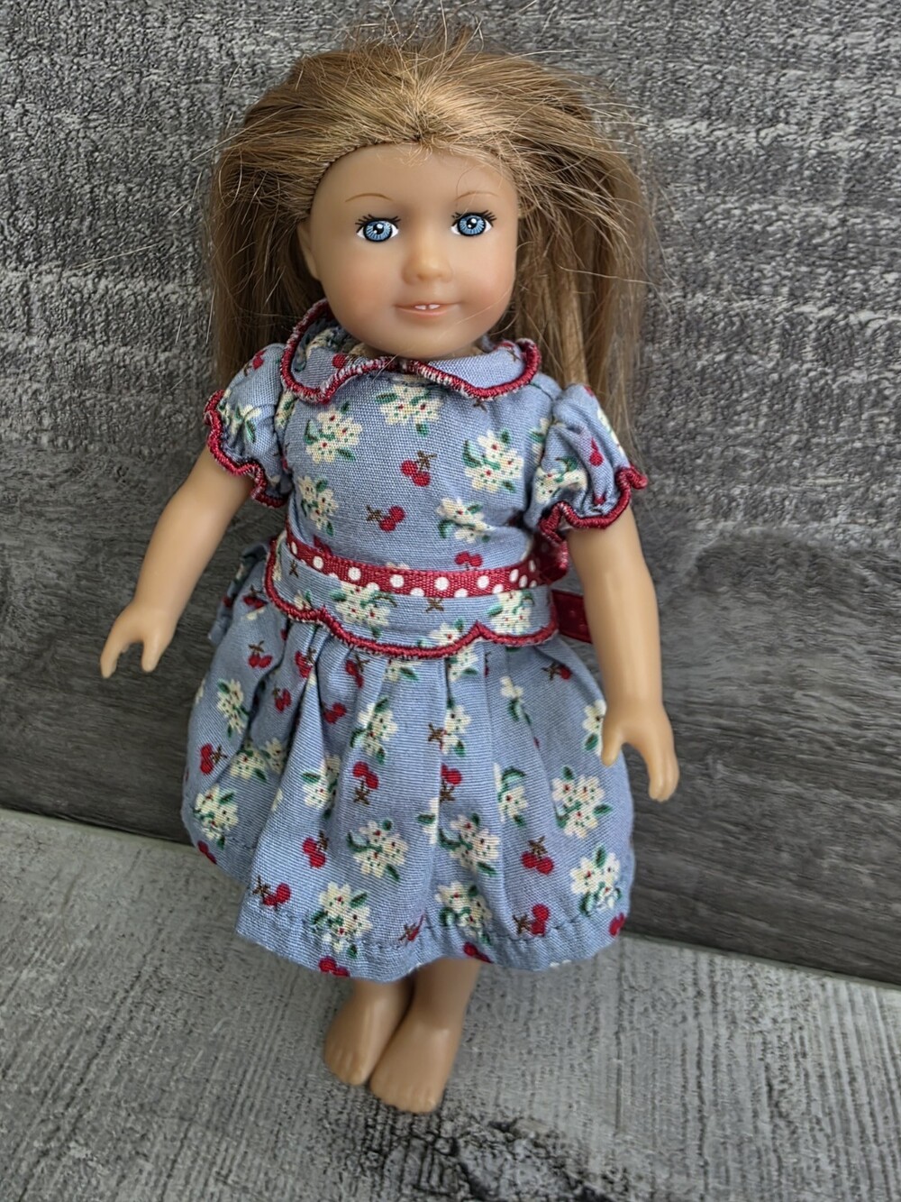 Emily American Girl Collection 6.5" Mini Doll Meet Original Outfit g63c